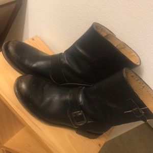 Frye ankle boots!! Size 11 Women’s